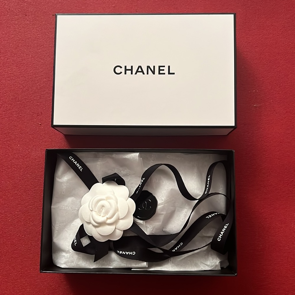 Authentic Chanel Box With Bow - image 2